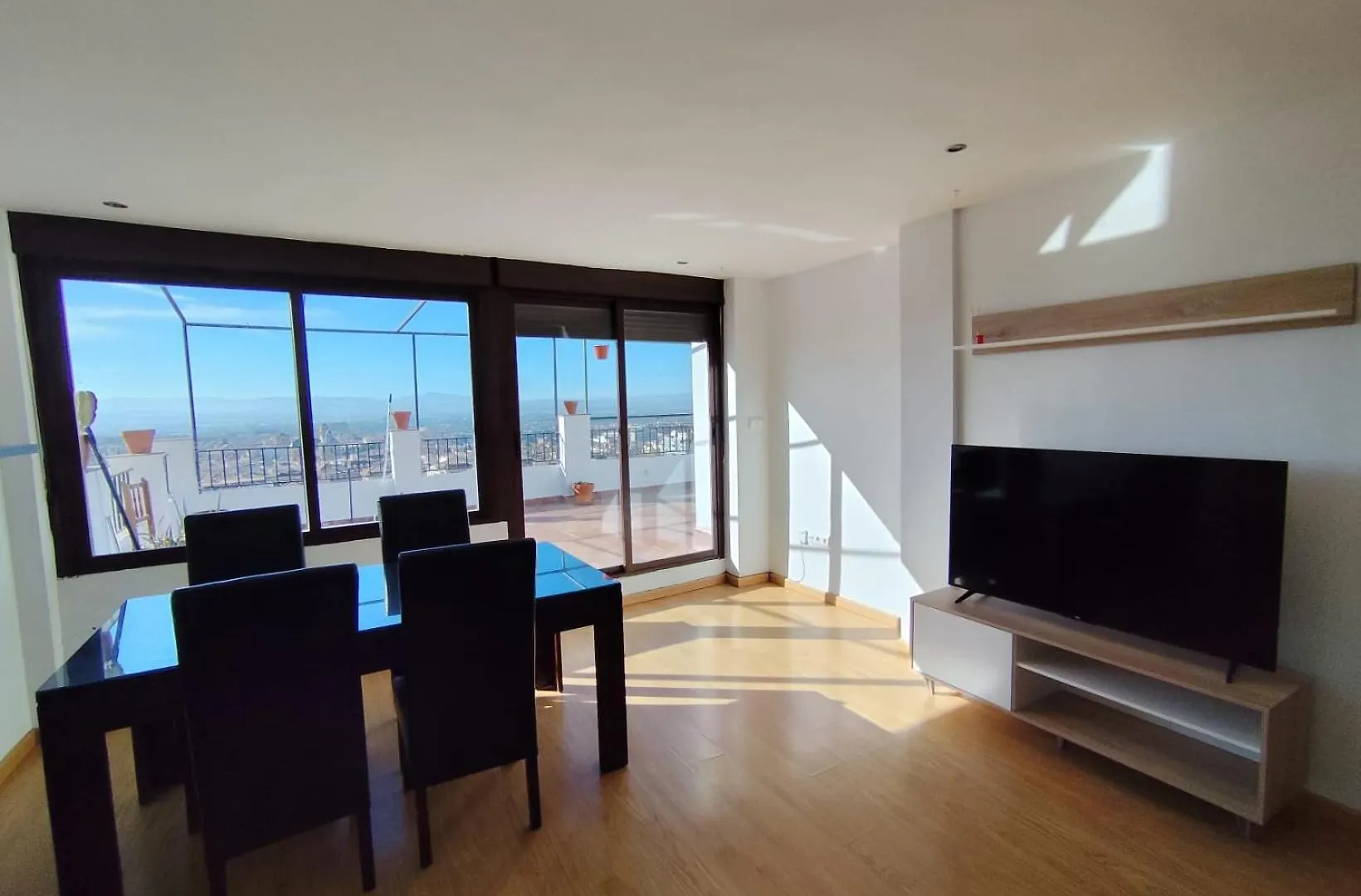 Grx Apartamentos 그라나다